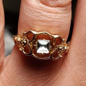 NEW Infinity Elegant Gold Ring with Gem Accent